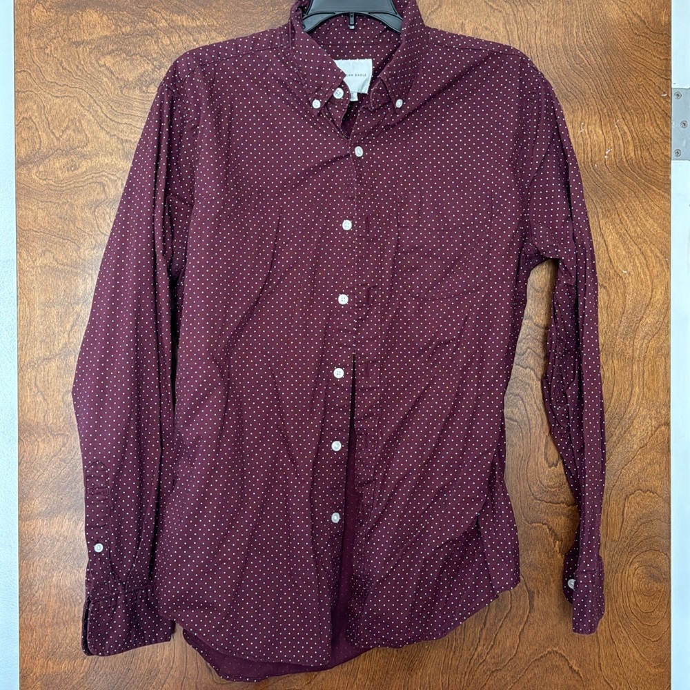 Men’s American Eagle button down